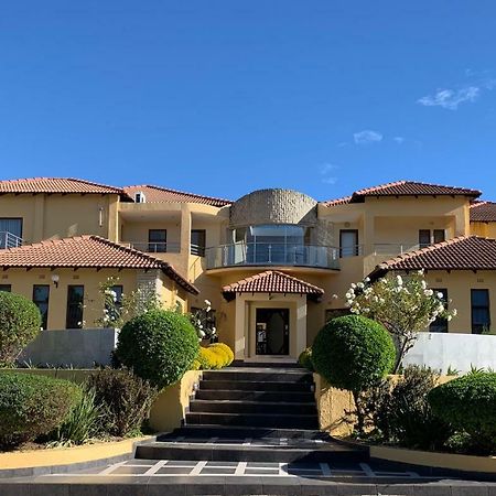 Bella Casa Guesthouse Йоханесбург Екстериор снимка