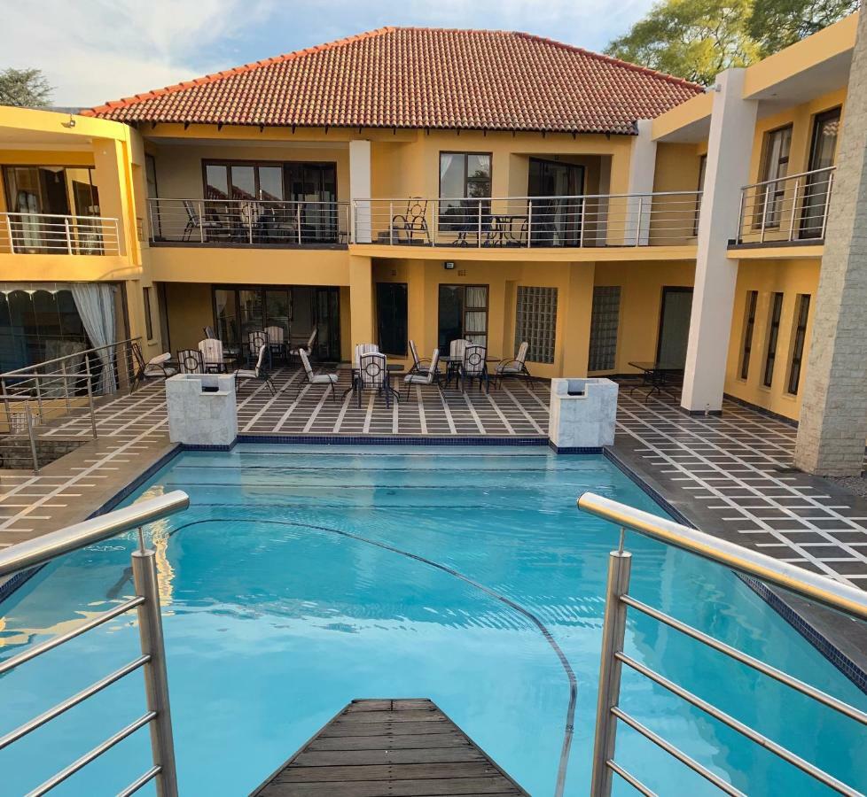 Bella Casa Guesthouse Йоханесбург Екстериор снимка